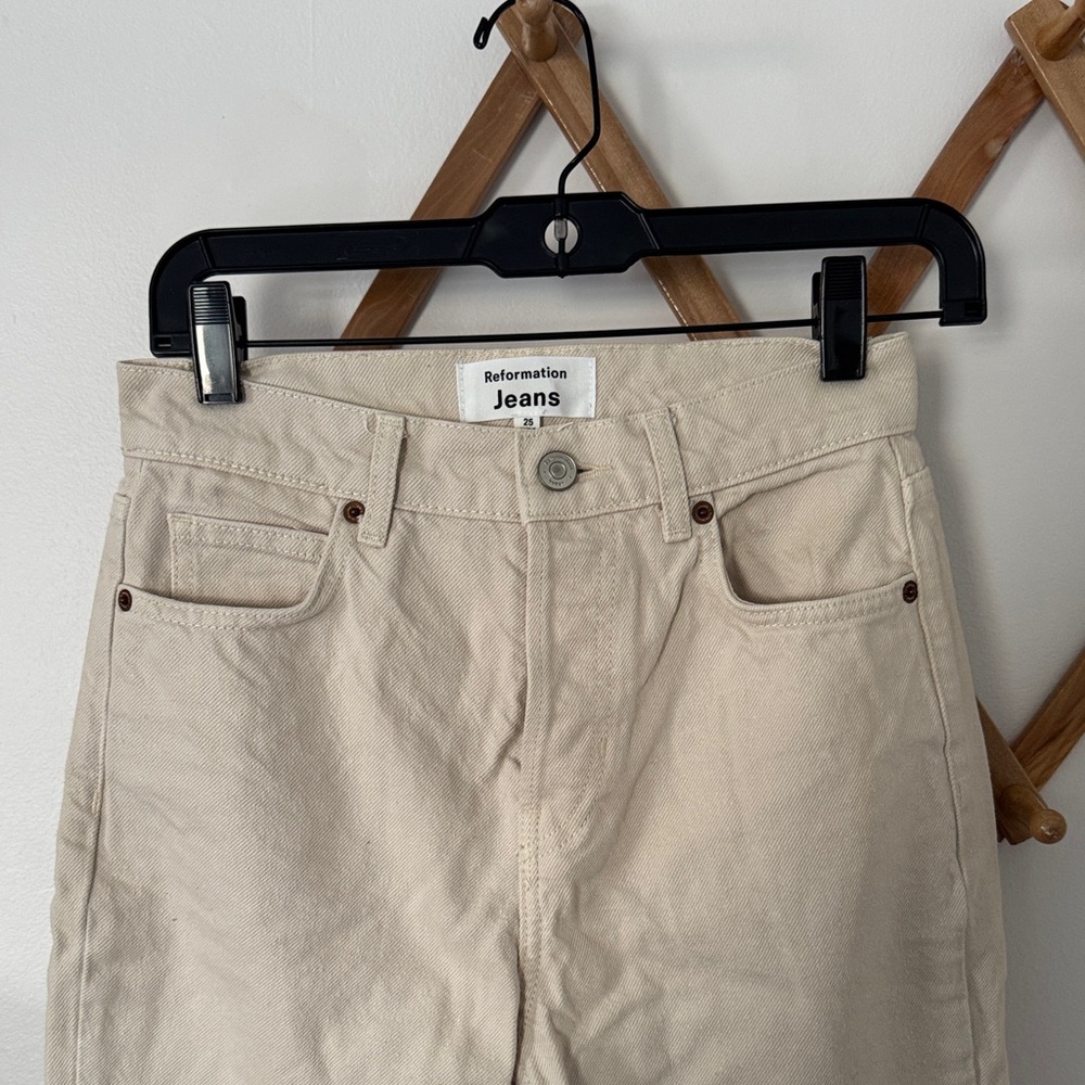 Reformation Cynthia High Rise Long Beige Straight-Leg Jeans Size 25